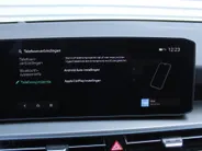Kia Niro 1.6 GDi Hybrid DynamicPlusLine | Stuur-/stoelverwarming | Schuifdak | Elek. stoelverstelling + achterklep | Dodehoekdetectie | Camera | Telefoonlader | HK audio | LED |