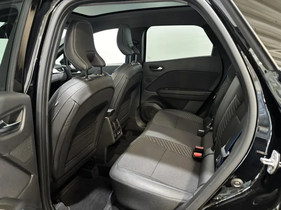 Renault Symbioz 160PK E-Tech Full Hybrid Esprit Alpine Automaat | Harman Kardon Audio | Solarbay Panoramadak | Adaptive Cruise Control | Elektrsiche Achterklep | Stoelverwarming | Climate Control |
