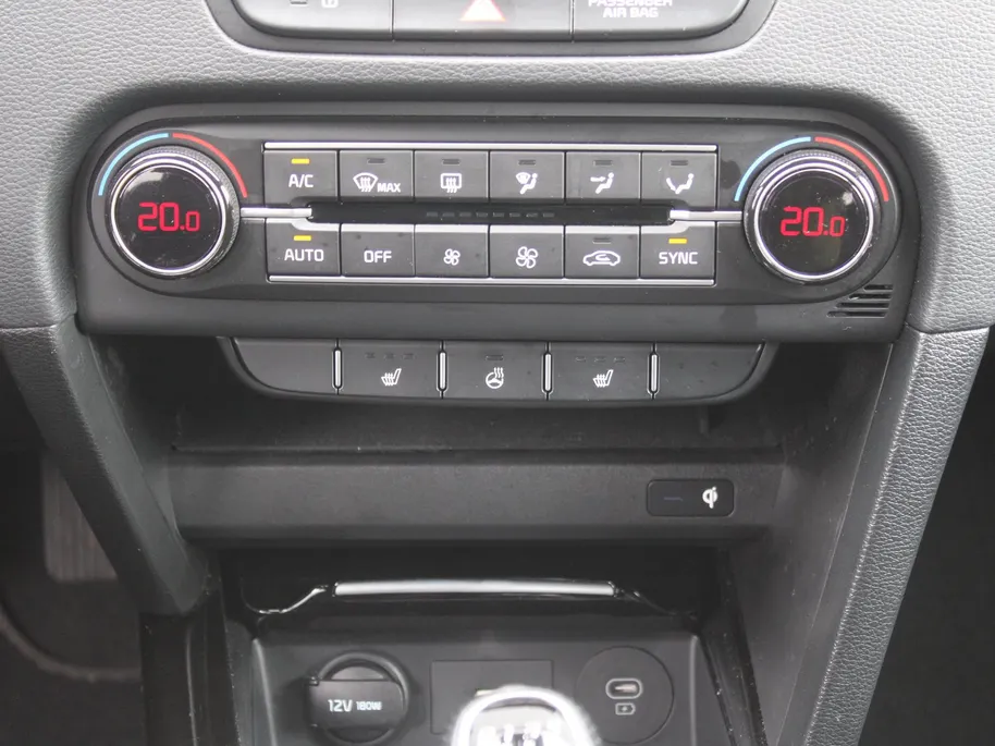 Kia Ceed 1.0 T-GDi Design Edition | Stuur-/stoelverwarming | Cruise | Camera | 16' LM | Dodehoekdetectie | JBL audio | LED |