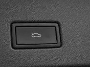 Volkswagen T-Roc 1.5 TSI 150pk Sport Business R · Panoramadak · Camera · Standkachel · Stoelverwarming · Navigatie · 19' Velgen · Elek. Inklapbare Spiegels ·