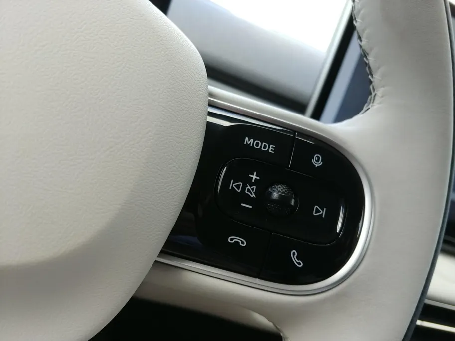 Dongfeng Box Premium Edition 42 kWh |