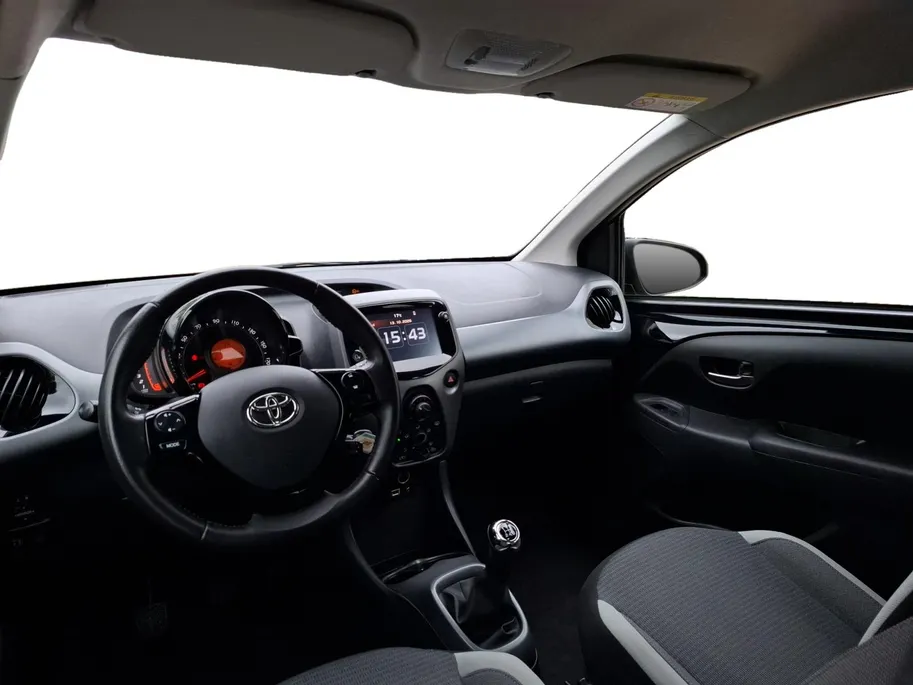Toyota Aygo 1.0 VVT-i x-play | ACHTERUITRIJCAMERA | 5 DEURS | TELEFOON | AIRCO | ELEKTRISCHE RAMEN |