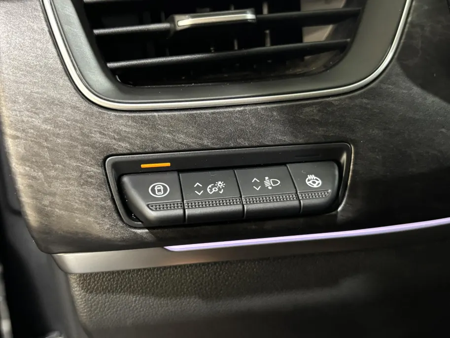 Renault Arkana 145PK E-Tech Hybrid Esprit Alpine Automaat Automaat | Camera | Adaptive Cruise Control | Elektrisch Verstelbare Stoelen | Navi | Climate Control | Stoelverwarming | Stuurwielverwarming | Apple CarPlay/Android Auto