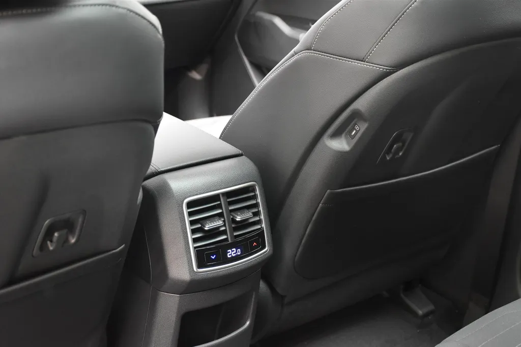 Kia Sportage 1.6 T-GDi 288pk Plug-in Hybrid AT6 DynamicPlusLine VOORRAAD ACTIE DIRECT LEVERBAAR