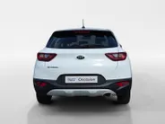 Kia Stonic 1.2 MPi ComfortPlusLine Navigator | Achteruitrijcamera | Apple/Android Carplay | Stoel en Stuurverwarming | Cruise control | 12 maanden garantie! |
