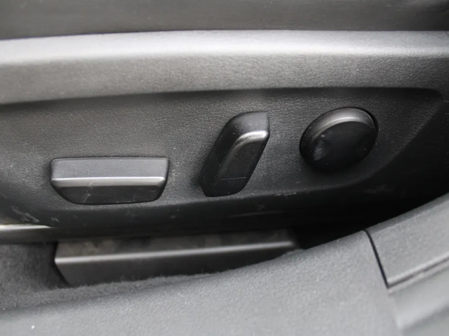 Mazda 3 2.0 e-SkyActiv-G M Hybrid 122PK 6MT Comfort | BTW Auto | Navi | Leder | Keyless | Camera | Elek. Stoelvers. |