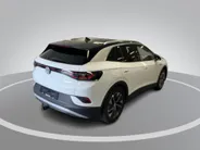 Volkswagen ID.4 Pro 77 kWh 174pk · Panoramadak · Inklap. Trekhaak · Warmtepomp · Matrix LED · Stuur- & Stoelverwarming · Apple/Android Car Play ·