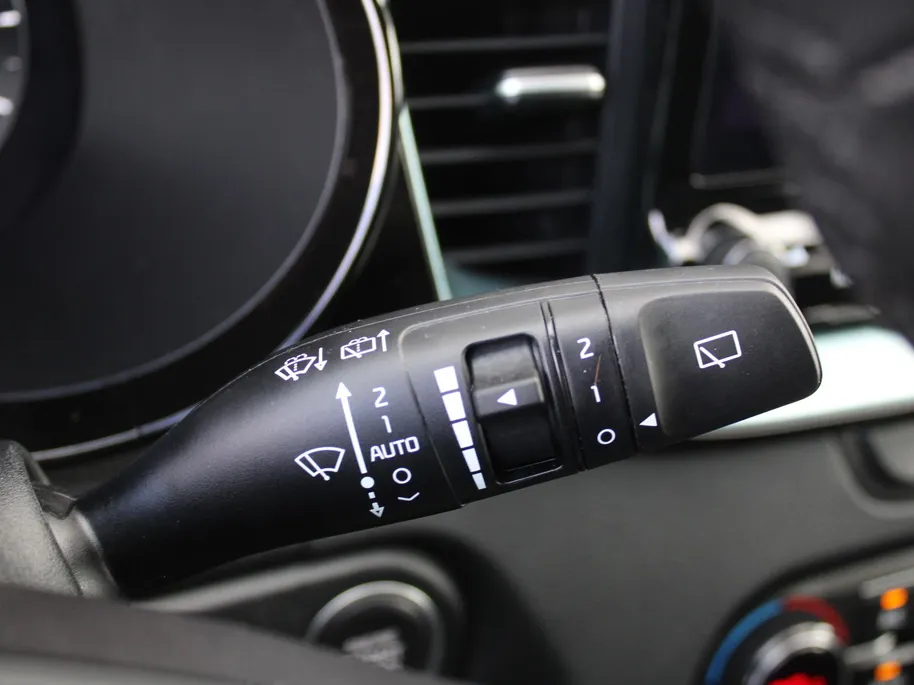 Kia Ceed Sportswagon 1.0 T-GDi MHEV Design Edition | Stuur-/stoelverwarming | Cruise adapt. | Camera | 16' LM | Dodehoekdetectie | JBL audio | LED |