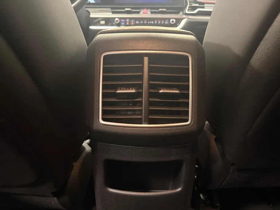 Kia Sportage 1.6 HYBRID | DARK EDITION | TREKHAAK | NL-AUTO |