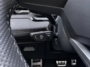 Audi Q6 e-tron S edition 306pk performance 100 kWh · Panoramadak · Luchtvering · Trekhaak · 360 Camera · Warmtepomp · Head-Up · Elek. Voorstoelen · 21'' Inch · 24-11-2030 of 100.000km