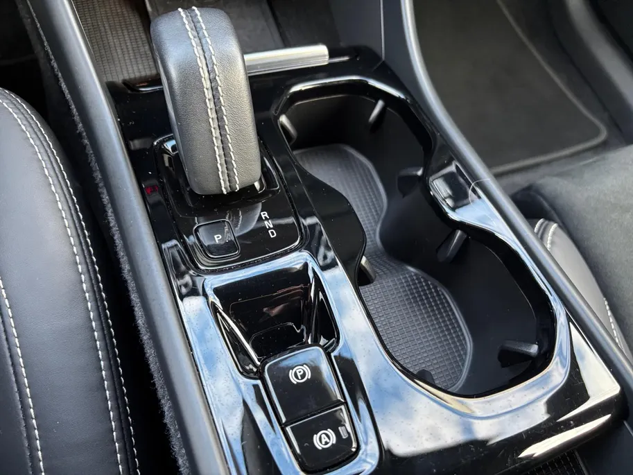 Volvo XC40 1.5 T4 Recharge Inscription | Adapt. Cruise Control | Achteruitrijcamera | Elekt. Achterklep | Apple Carplay/Android Auto |