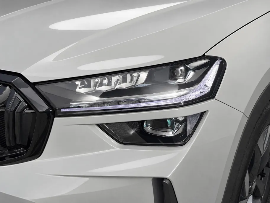 Škoda Kodiaq 1.5 TSI 204pk DSG PHEV Sportline Business · Panoramadak · Camera · Wegklapbare Trekhaak · Elek. Voorstoel · 19'' Inch · Garantie t/m 22-06-2030 of 100.000km
