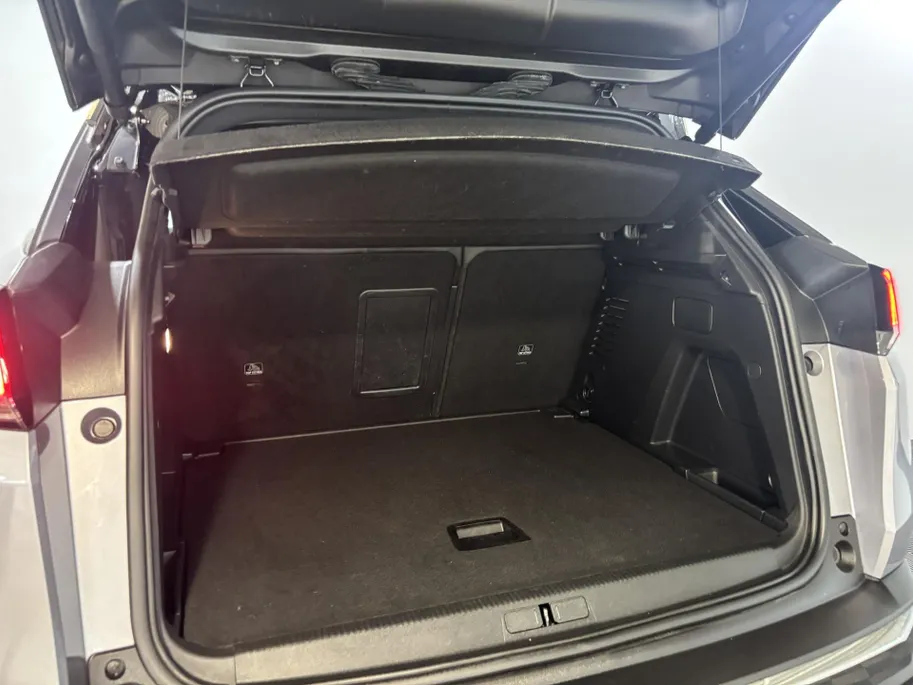 Peugeot 3008 1.2 - 130PK PureTech Allure | Elektrische Achterklep | Digital Cockpit | Navi | Camera | Parkeersensoren | Apple CarPlay/Android Auto | Lichtmetalen Velgen | Adaptive Cruise Control |