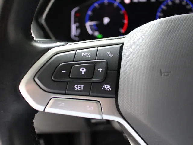 Volkswagen T-Cross 1.5 TSI DSG Style R-Line Navigatie | Camera | 18' R-Line velgen |