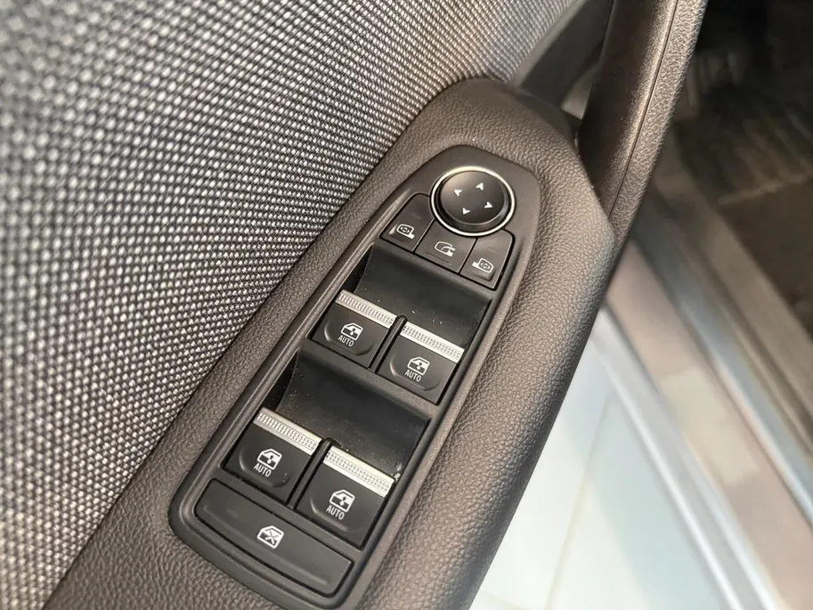 Renault Captur 1.8 E-Tech full hybrid 160PK techno *Automaat*Navi+Camera*Stoel/Stuur Verw.*Adaptive Cruise*Als Nieuw!