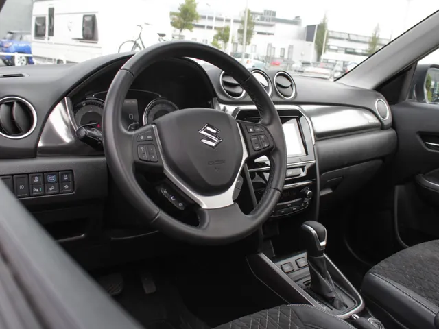 Suzuki Vitara 1.5 Hybrid Style AllGrip Automaat |  Navi | Adap. Cruise | Camera | Schuifdak