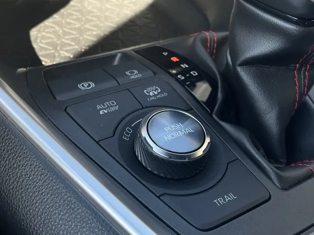 Suzuki Across 2.5 Plug-in Style | Blindspot | All Seasons