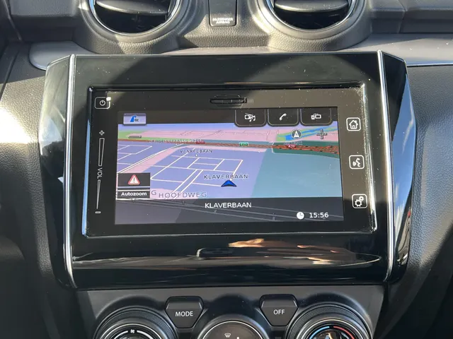 Suzuki Swift 1.2 Style Smart Hybrid | Apple Carplay & Android Auto | 16' Lichtmetalen Velgen | Climate Control | Navi
