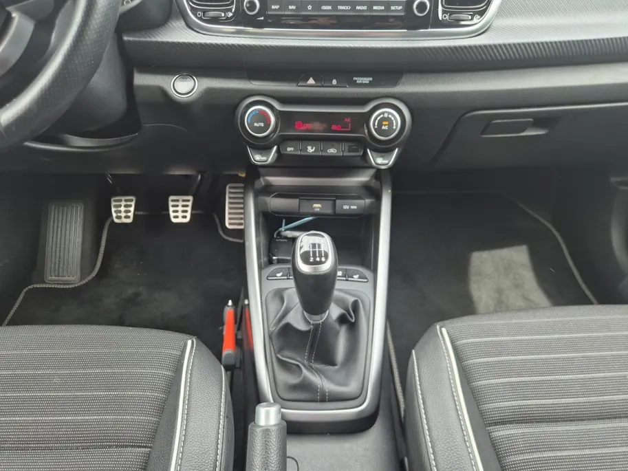 Kia Rio 1.0 T-GDi MHEV GT-Line | Cruise Control | Climate Control | Navigatie | Camera | Stoelverwarming | Stuurverwarming |