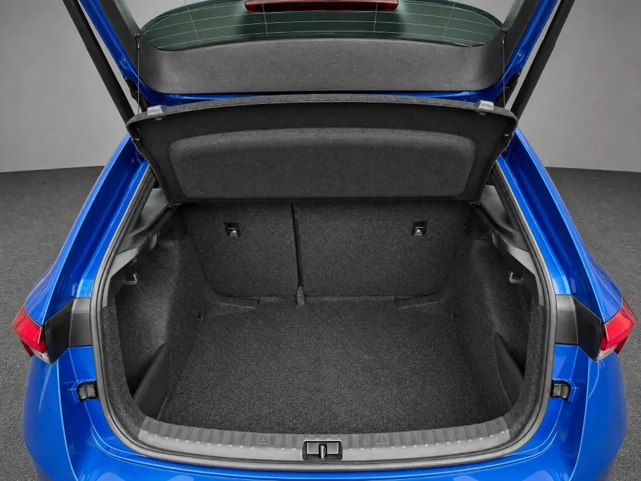 Škoda Scala 1.0 TSI Monte Carlo 85 kW / 115 PK Hatchback 6 versn | Race Blue | Trekhaak |