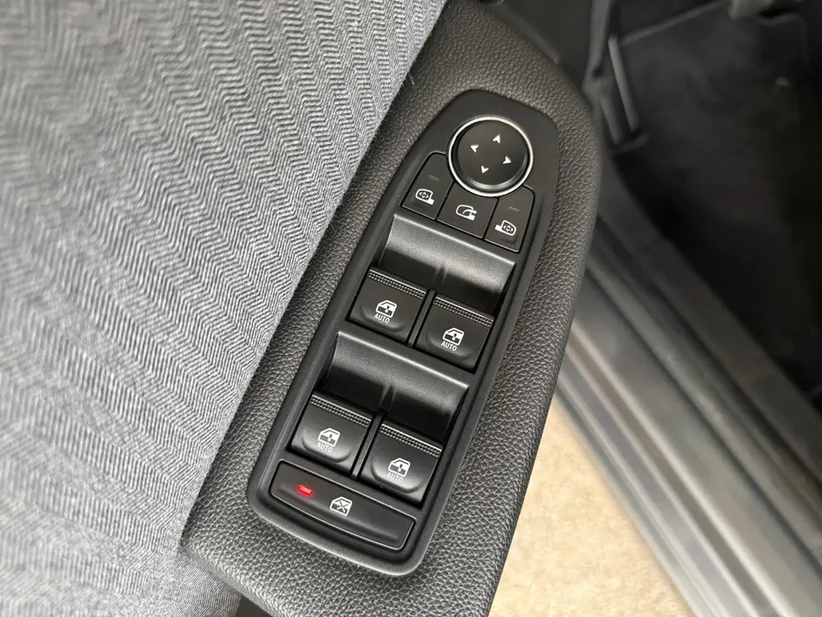 Renault Clio 1.6 E-Tech Full Hybrid 145 techno *Automaat*Navi+Camera*Climate*Parkeersensoren*Half Leer