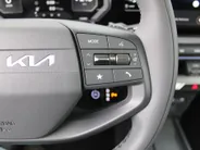 Kia EV2 Plus Advanced 42.2 kWh | Stuur-/stoelverwarming | Schuifdak | Dodehoek detectie | Elek. Stoelverstelling | Camera | 18' LM | LED | HK audio | Cruise adapt. |