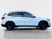 BMW X1 sDrive18i High Executive | Automaat | Head-Up Display | Automatische Achterklep | Panorama Dak | Stoelverwarming | Volledig Lederen Bekleding | Dealer Onderhouden | Camera | 12 Maanden BOVAG Garantie