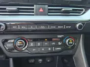 Kia Niro 1.6 GDi Hybrid DynamicLine | Navigatie | Parkeersensoren | Climate control | Trekhaak
