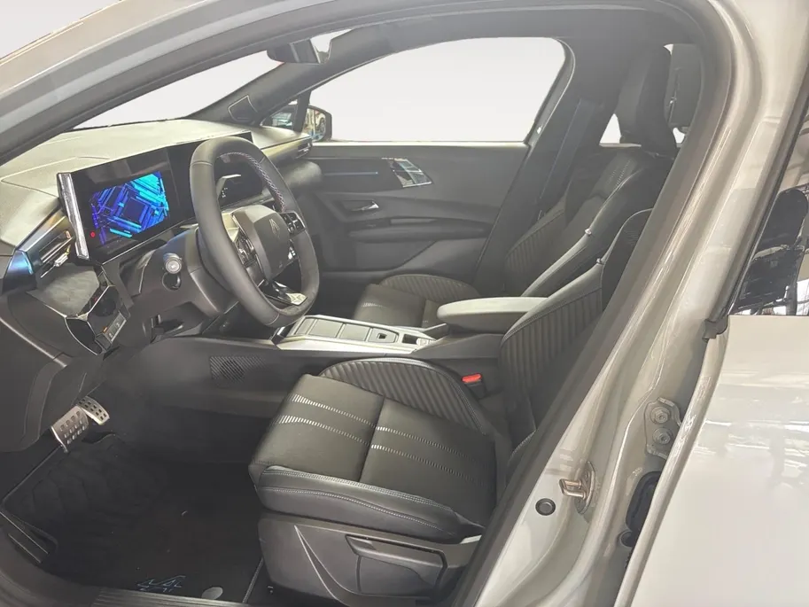 Renault Clio 1.8 Hybrid 160 esprit Alpine AUTOMAAT STOELVERWARMING STUURVERWARMING NAVI APPLE CARPLAY ANDROID AUTO LM VELGEN ALPINE ESPIRT UITVOERING !!!LET OP DEMO VRAAG NAAR ACTUELE KMSTAND!!!