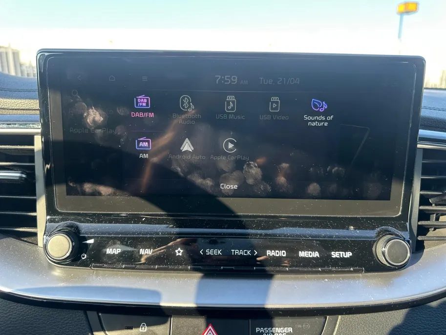 Kia XCeed 1.5 T-GDI MHEV DynamicPlusLine Automaat | 1e Eigenaar | Dealer Onderhouden | Camera | Stoel- & Stuurverwarming | Trekhaak | 2-Zone Climate Control | Navigatie | Fabrieksgarantie t/m 2-4-2028 +3x 1 jaar* | NAP