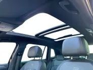 Volkswagen Tiguan 1.4 TSI eHybrid R-Line Business *Navi*360Camera*Schuif/kanteldak*Climate Control*Stoelverwarming*Adapt. Cruise Control*HUD*Elekt. Achterklep*NL Auto*1ste eigenaar!