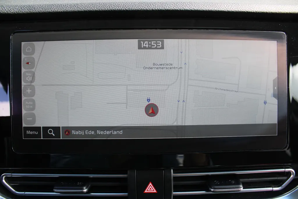 Kia e-Niro DynamicPlusLine 64 kWh | Warmtepomp | Schuif/kantel dak | 17' LM | Airco | Cruise | Navi | Camera |