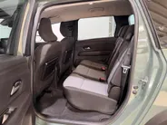 Dacia Jogger 140PK Hybrid Extreme 7p. Automaat | 7 Zitplaatsen | Camera | Parkeersensoren | Apple CarPlay/Android Auto | Digital Cockpit | Cruise Control | Lichtmetalen Velgen | Licht & Regen Sensor | Full LED |