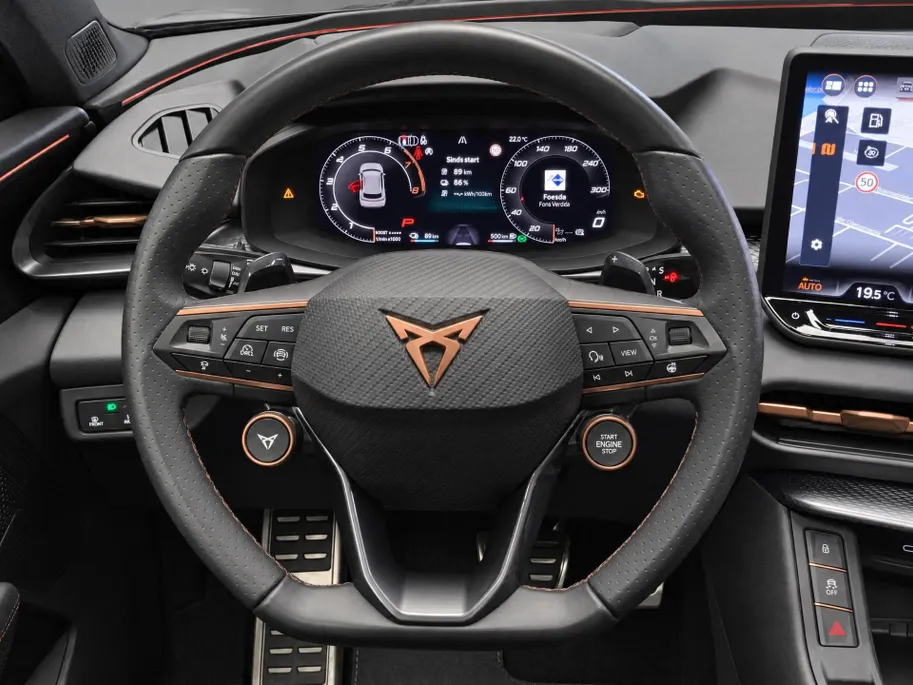 CUPRA Terramar 1.5TSIe-Hybrid 200kW/272PK VZ · Panoramadak · Trekhaak · 360°Camera · Sennheiser sound · Garantie t/m 28-04-2030 of 100000km.