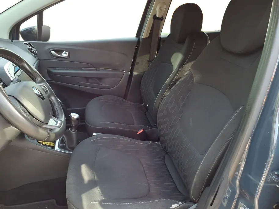 Renault Captur 0.9 TCe Limited Airco | Naviagtie | Trekhaak | Dealeronderhouden | 1 jaar garantie