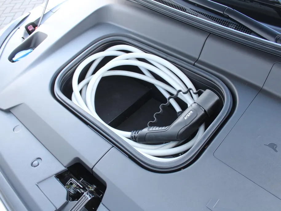Kia EV3 GT-Line 81.4 kWh | Stuur-/stoelverwarming | Schuifdak | Camera | Dodehoek detectie | Elek. stoelverstelling | 19' LM | LED | Telefoonlader |