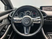 Mazda 3 Hatchback Luxury edition / All-seasons / Navi / Cruise / Climate