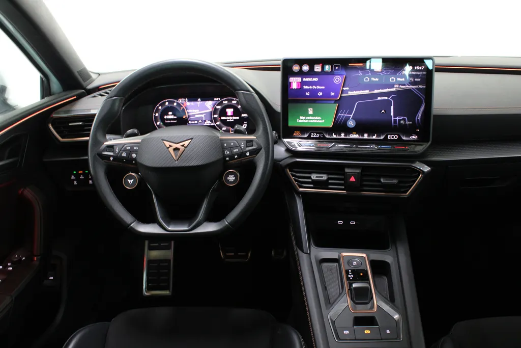 CUPRA Leon Sportstourer 1.5 TSI e-Hybrid Business PHEV / Stoel + Stuurverwarming / Elektr. Klep / 18' LMV / Camera / Navi /