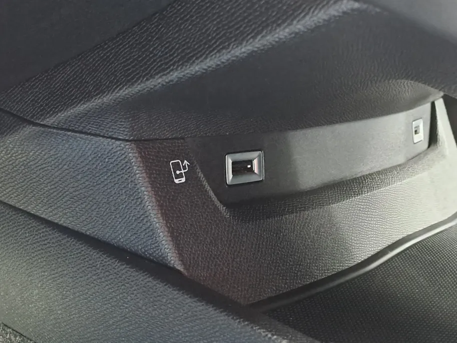 Peugeot 508 SW 1.2 PureTech Allure Pack Business AUTOMAAT | Navigatie | Adaptieve Cruise | Climate | Sensoren | Rijstrooksensor met correctie | Apple Carplay/Android Auto | Dode hoek detector