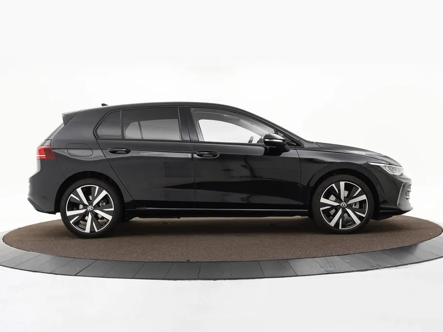 Volkswagen Golf 1.5 204pk DSG eHybrid Life Edition · Camera · Apple/Android Car Play · Leder Interieur · Dodehoek Detectie · P-Sensoren · Keyless · 18'' Inch · Garantie t/m 27-01-2030 of 100.000