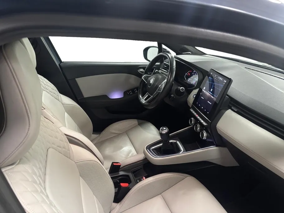 Renault Clio 1.0 TCe Initiale Paris NAVI AIRCO 360CAMERA BOSE SPEAKERS STOELVERWARMING LEER CRUISE CONTROLE APPLE CARPLAY ANDROID AUTO LM VELGEN DE ALLERMOOISE UITVOERING