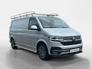 Volkswagen Transporter 2.0 TDI L2H1 28 Bulli | Trekhaak | navigatie | Lederen Bekleding | Imperiaal | Parkeer Camera | Stoelverwarming | Lichtmetalen Velgen |
