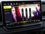 Volkswagen Tayron R-Line Edition 1.5 eHybrid 272 PK 6 versn. DSG · Assistance Pakket Plus · Black Style Pakket · Comfort Pakket · Design Pakket · Trekhaak inklapbaar, electr. ontgrendeling, incl. Trailer Assist ·