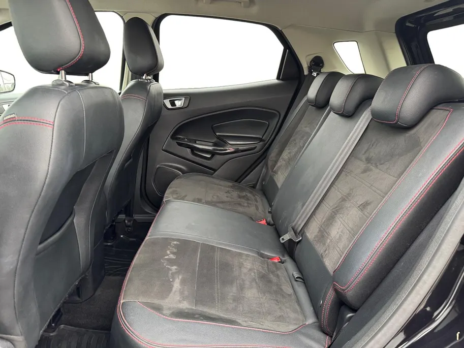Ford EcoSport 1.0 EcoBoost ST-Line | 17' lichtmetalen velgen | Winter pack | Parkeersensor achter | Navigatie via carplay | Apple carplay & Android auto | privacy glas | Bovag garantie |