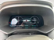 Renault Clio 1.6 E-Tech Full Hybrid 145 techno | Cruise & Climate Control | Camera | Parkeersensoren | Apple Carplay & Android Auto | Navigatie | LMV | 12 Maanden BOVAG Garantie