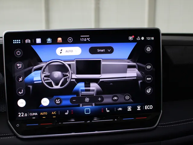 Volkswagen Tiguan 1.5 eHybrid Life Energy Navigatie | Trekhaak | 18' Velgen | 360 Camera | Stoelverwarming