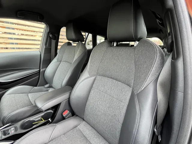 Toyota Corolla Touring Sports 1.8 Hybrid Dynamic | Trekhaak | Nieuwe All Seasons