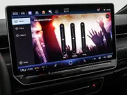 Volkswagen ID.7 Pro Limited Edition 77 kWh accu 286 pk · Achteruitrijcamera · Draadloze telefoonverbinding · LEDER INTERIEUR -