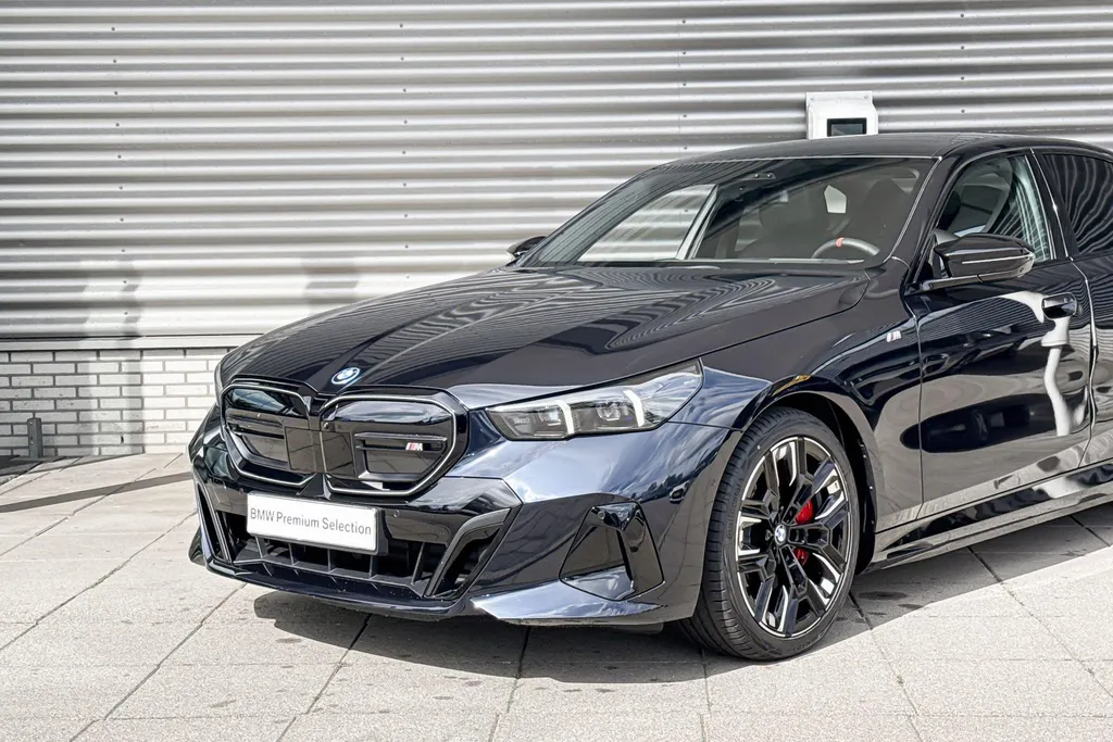 BMW i5 M60 xDrive 84 kWh