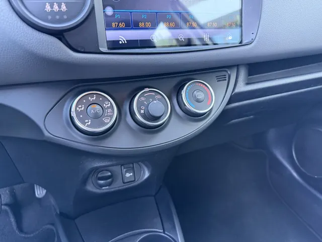 Toyota Yaris 1.3 VVT-i Aspiration | Trekhaak | All Seasons